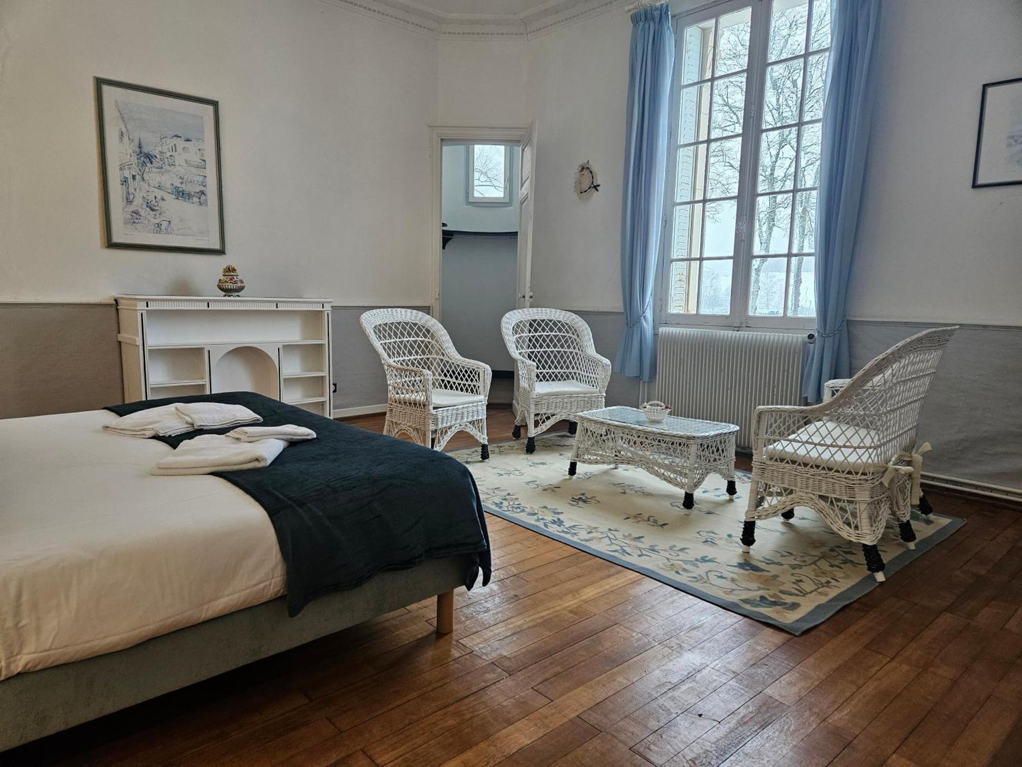 Chateau De Chazelpaud Saint-Bard 外观 照片