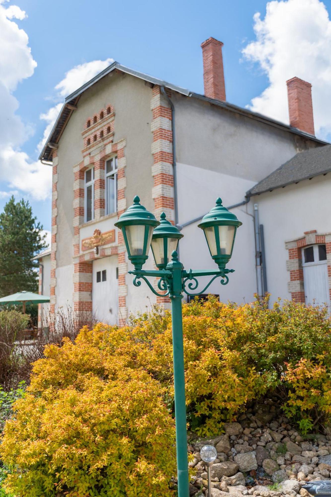 Chateau De Chazelpaud Saint-Bard 外观 照片