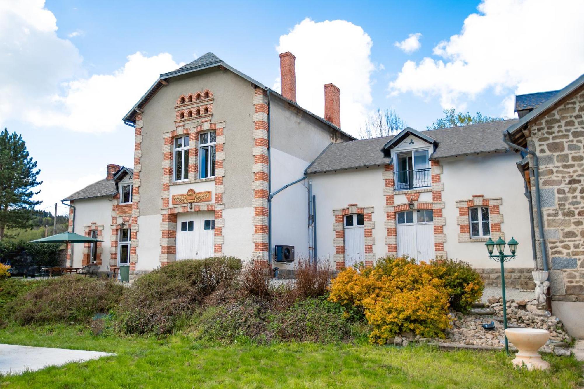Chateau De Chazelpaud Saint-Bard 外观 照片